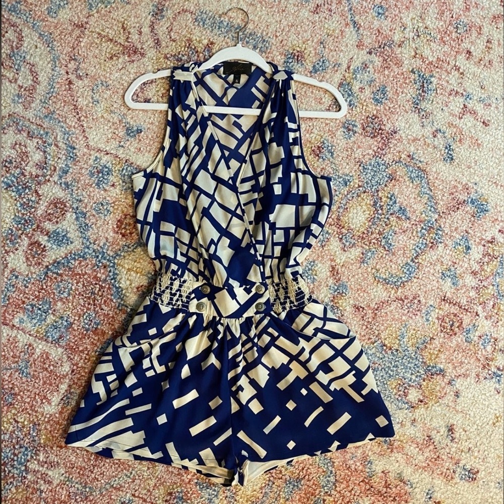 Akiko romper - excellent used condition